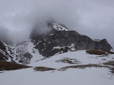 Montée au lac de la Case...