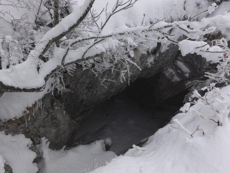 Le trou Saint-Michel, trop difficile d’y descendre sans corde.