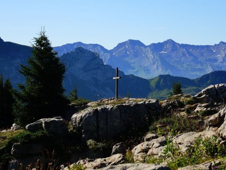 La croix sommitale (1936m).