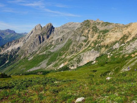 Croix des Têtes et Montagne du Génie.