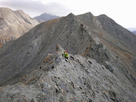 Fred dans le rétro avec le Pic Foréant derrière