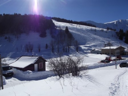 Arrivée sur la petite route du Désert, qu’on va traverser à cet endroit