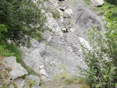 Sentier de variante et éboulement