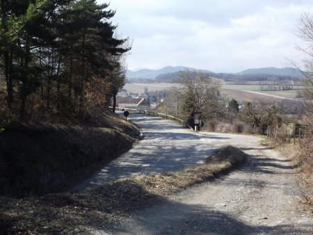 Aux Miards, prendre la rue à droite