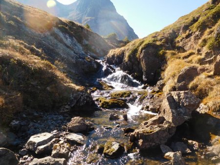 Torrent sous le lac de l’Agneau