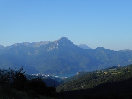 Lac de Serre Ponçon et Pic de Morgon