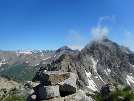 Sommet Tête d’Eslucis : Pointe de Serre devant et Mourre Froid au fond