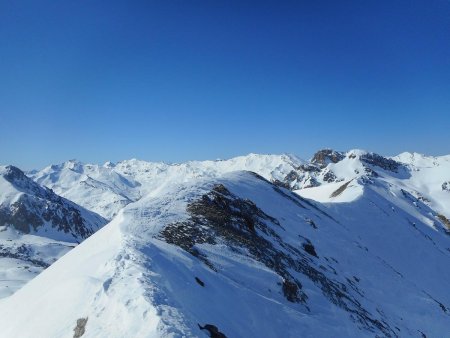 Au sommet de la Tête de Villadel : la Tête de Platasse.