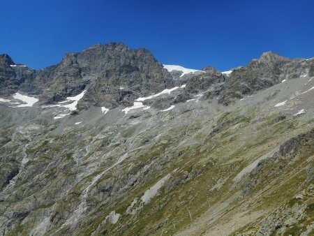 Les Rouies et sentier de descente en tricot.