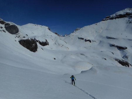 À l’ouest de l’Arche, montée vers le lac des Selliers.