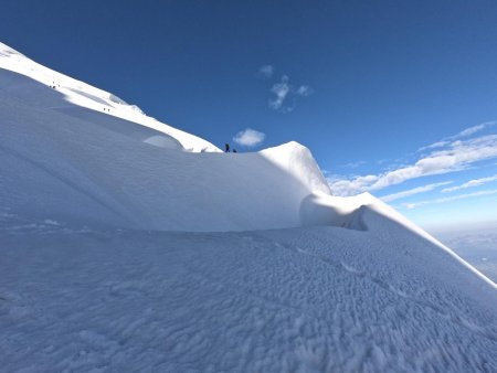 Cordée sur un sérac