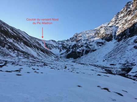 Fond du vallon de la Coume de Subra avec le couloir Nord.