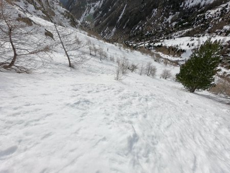 La pente de neige pour le retour au vallon de Blaisil.