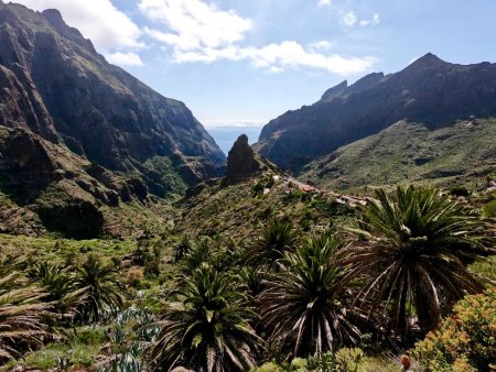 Le superbe village de Masca, flanqué de son monolithe caractéristique. 