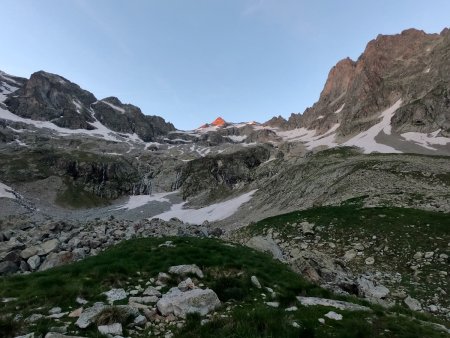 Derniers rayons de soleil sur la Cime du Vallon.