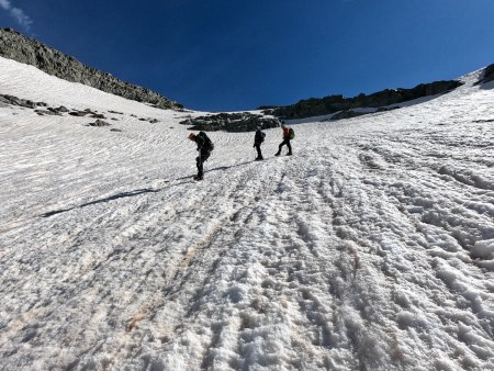 Vincent, Julie et Loïc sur l’ancien glacier du Vallon.