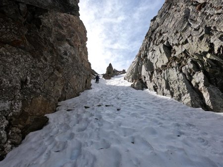 Le haut du couloir commence à prendre le soleil