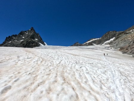 Descente par le glacier.