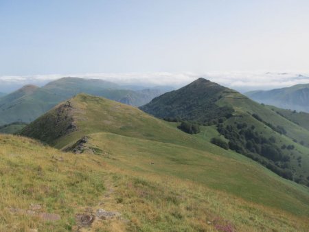 Une vue sur le Barda (Akomendi) et l’Irubelakaskoa.