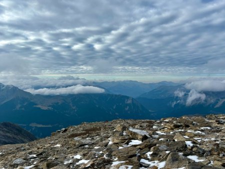 Le ciel se couvre progressivement