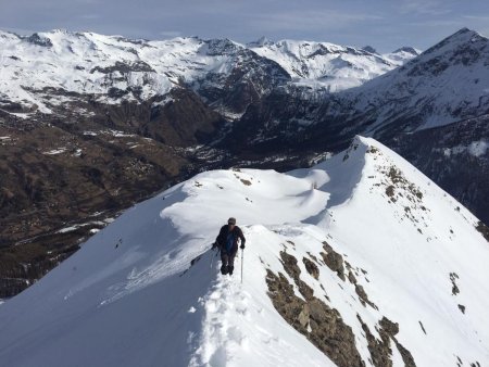 Sur l’arête finale