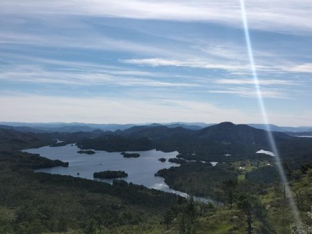 Storavatnet et Brakstadfjellet.