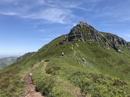 Puy de Peyre Arse et son sommet secondaire à gauche