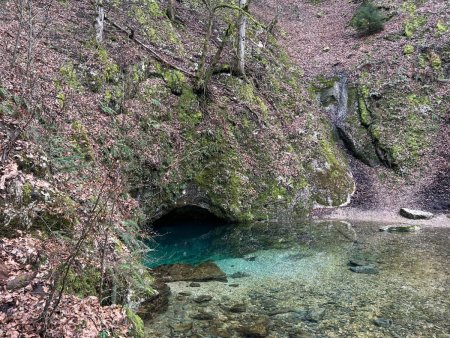 La Source Bleue, comme les yeux de Berthe de Joux