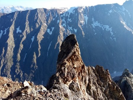 Aiguille sur l’arête...