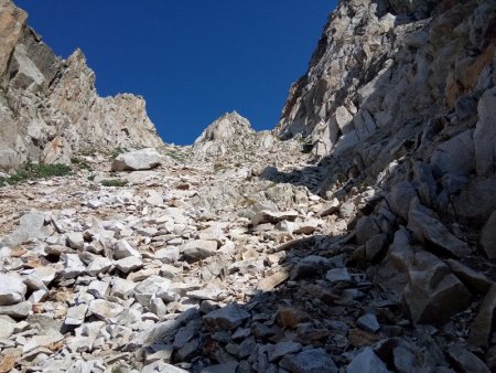 Le couloir délité d’accès à la Brèche Margiole