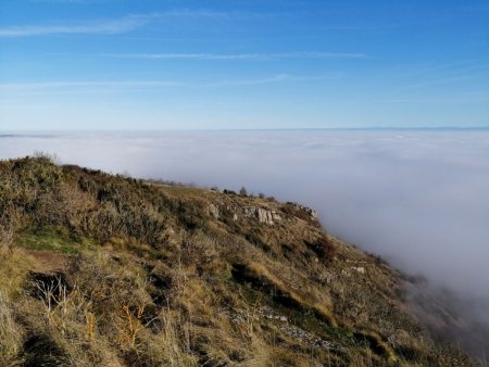 Direction Davayé sous cette brume