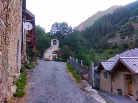 Sur les hauteurs du hameau les Gourniers, avant le début du sentier