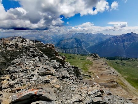 Vers la Haute-Ubaye, du sommet