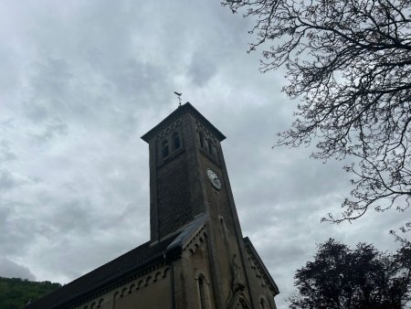 Église des Planches-près-Arbois, 16h11, il est temps de remonter à La Châtelaine