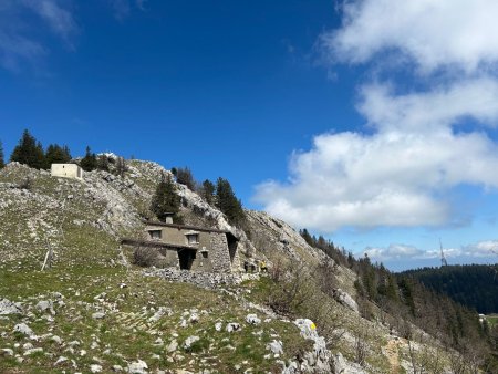 La cabane du Ski-club de Nyon, au pied de Poêle Chaud