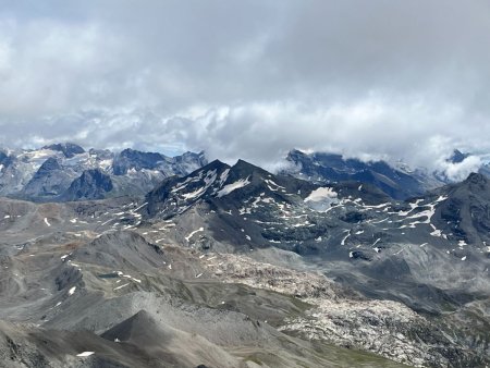 La pointe de Méan-Martin, au centre