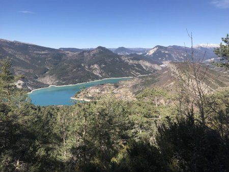 Le lac de Castillon et Saint Julien du Verdon.