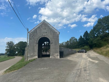 Loray, l’entrée du cimetière