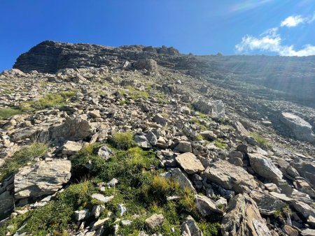 Au-dessus du point 2298 dans le versant nord du Garabrut vers le haut