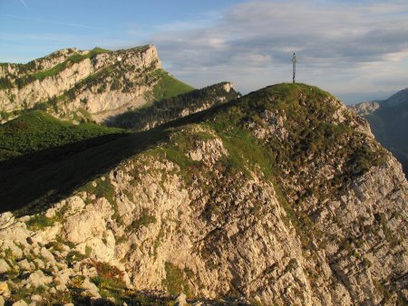 la croix du Petit Som et le Grand Som (juin 2014)