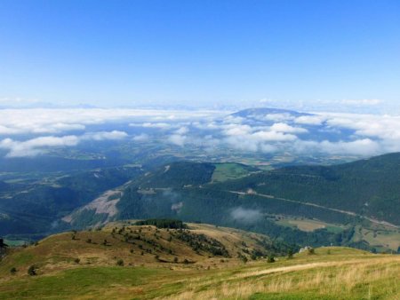 Les nuages se dissipent dans la vallée de la Mure...