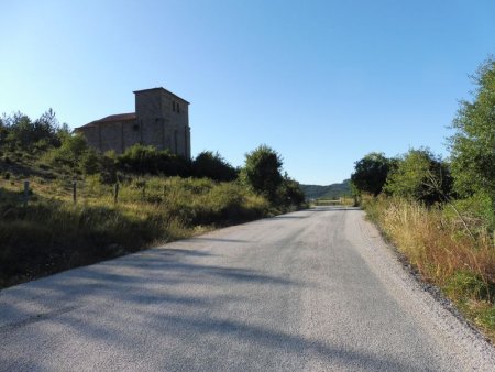 Pour retrouver la grande route de bord de lac (qui sert de parking aussi) près de Sta Maria de Arce.