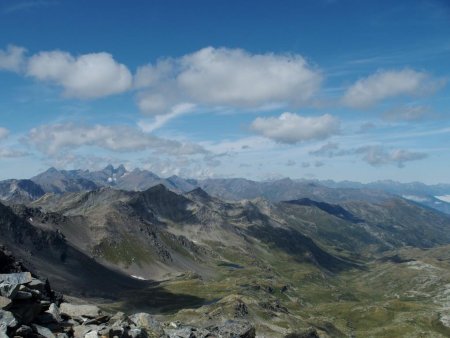 Lacs du vallon de Valmeinier, au fond les aiguilles d’Arves