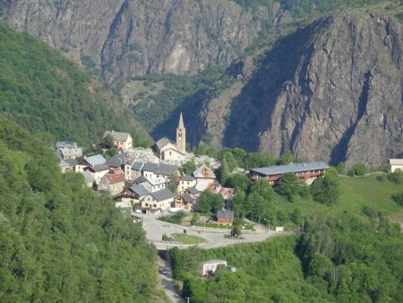 Mont-de-Lans vu du Pré du Loup