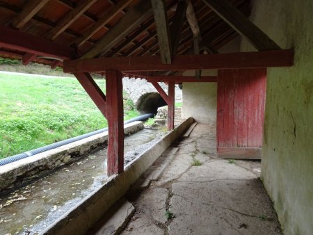 Lavoir sur le Gourcet