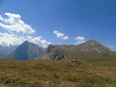 Descente sur le versant du col du Petit Mont Cenis