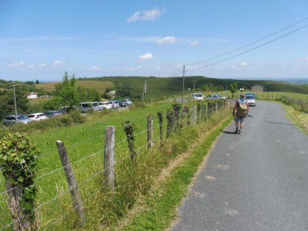 Route de Gerasto qui nous ramène au parking de départ.