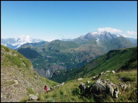 Regard arrière peu avant d’atteindre le Col de Mais.