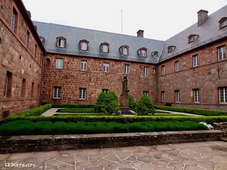 Cour Sainte Odile