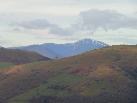 Au sud-ouest, vue vers l’Autza.